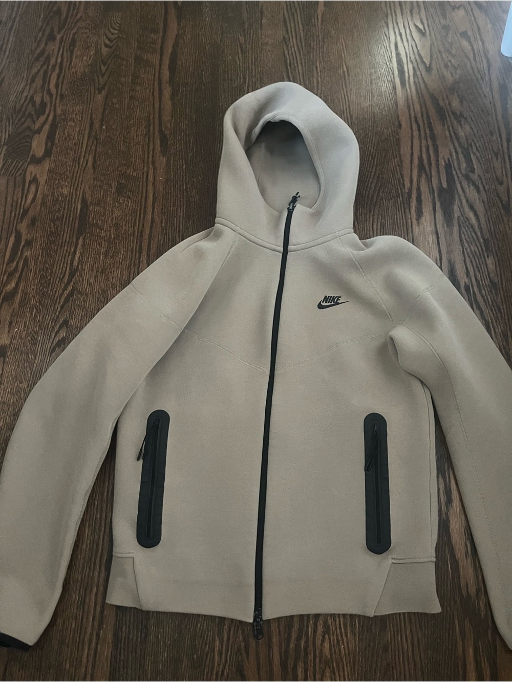 Nike Beige Men Tech